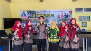 Guest Teacher dari KaSi Kurikulum Dinas Pendidikan Kabupaten Pasuruan