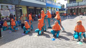 Lomba disekolah memperingati HUT RI ke 80
