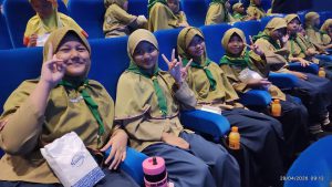 Edukasi Karakter Melalui Layar Lebar: Siswa Kelas 5-6 SD Muga Pandaan Nobar Film Cyberbullying