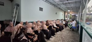 PERERAT UKHUWAH, SD MUGA PANDAAN GELAR BUKA BERSAMA GURU DAN KARYAWAN